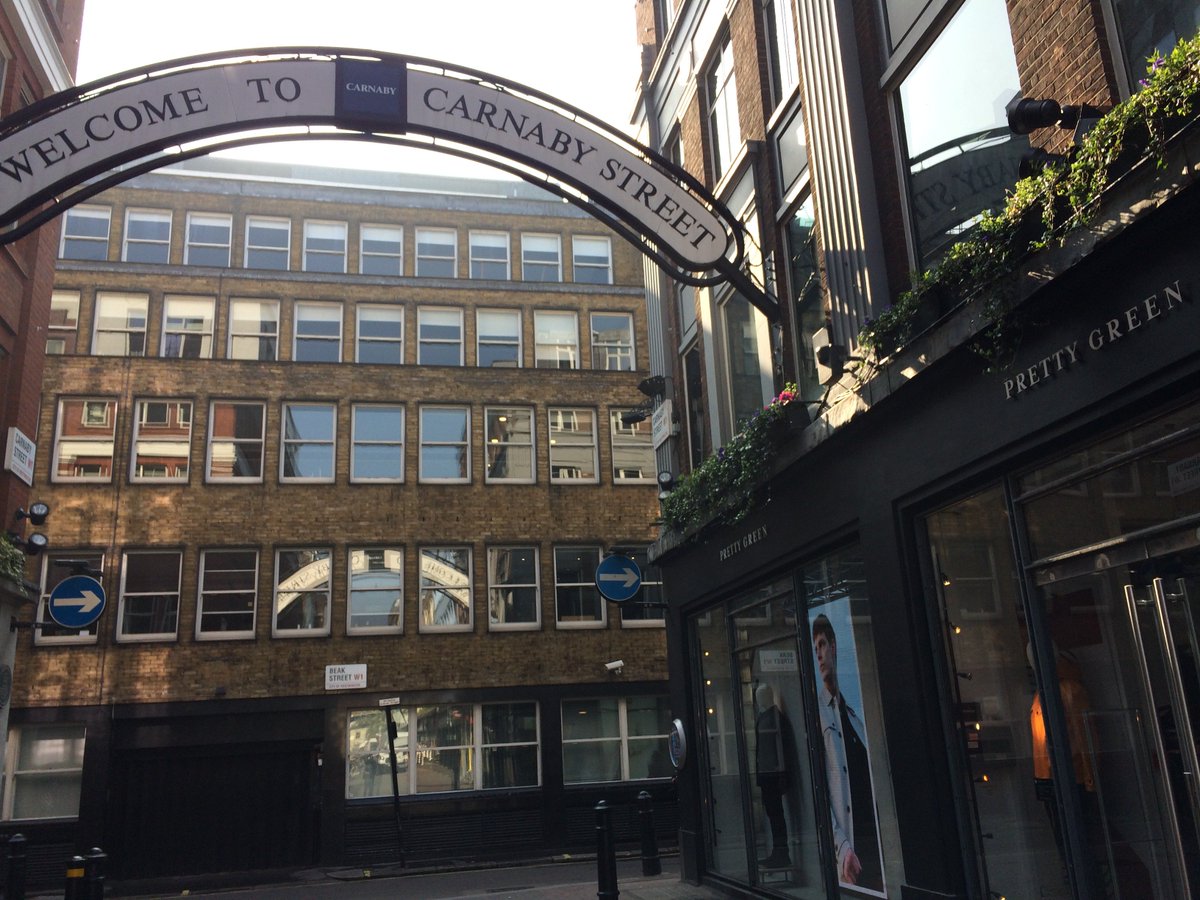 Morning Carnaby, how are we?

Just a little reminder we are open until 7pm for all your pretty green needs! see you soon.✌️💚

#prettygreen #welovepg #WednesdayMotivation #MidWeekParty