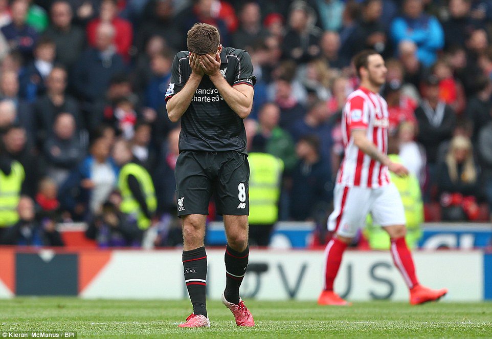 Footballtweet's tweet photo. 🗣 Ryan Shawcross on the greatest moment of his career:

"Stoke City 6-1 Liverpool. We were 5 up at half-time and when we went to the dressing room nobody said a word, we just burst out laughing." 

😂 https://t.co/e71z0Jl8y2