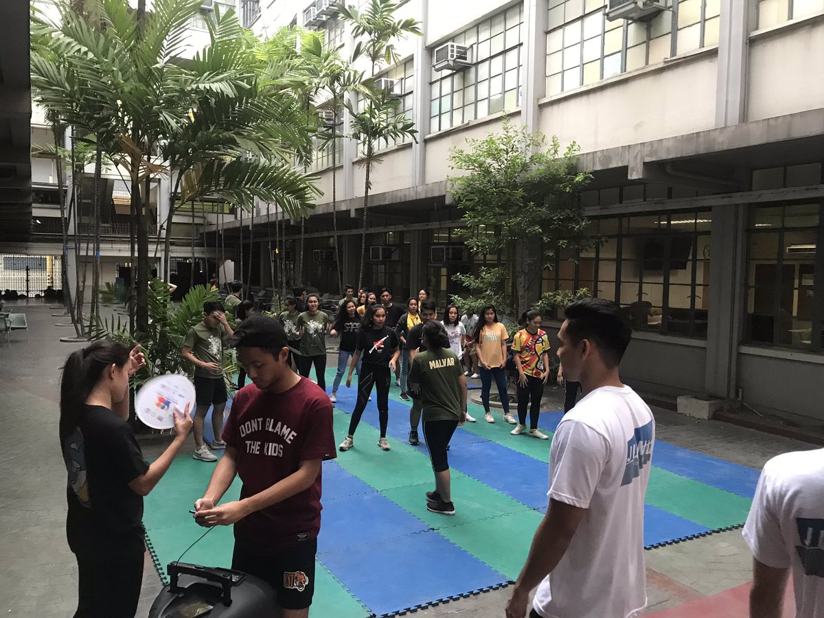 INTENZYC's tweet photo. #HappeningNow @JuvenilePH serving you fresh moves ππ #CTHMCollegeWeek19 #CTHMUpand13eyond https://t.co/RMVH9567tx