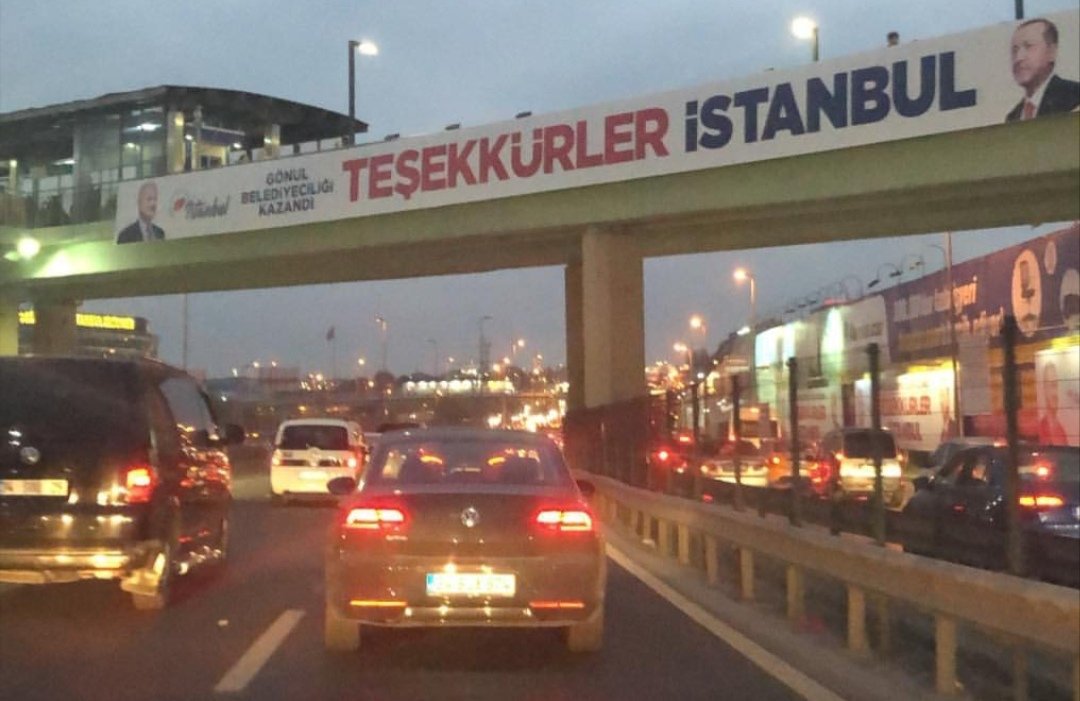 "Gönül belediyeciliği kazandı" diyerek İstanbul' a teşekkür etmek büyük alçakgönüllük, değil mi başkanım? 😉😉 <a href="/ekrem_imamoglu/">Ekrem İmamoğlu</a>