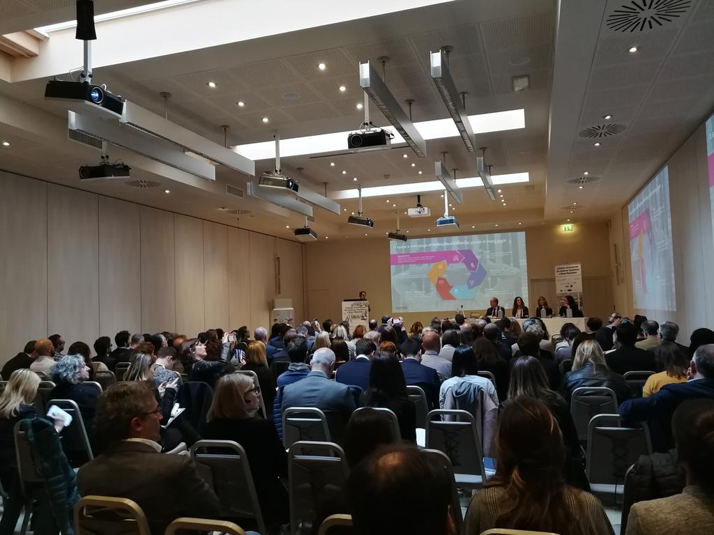 laurenzia1's tweet photo. Oggi a Il Cliente Omnichannel tra Customer Experience e Brand Reputation #Omnichannel19 #BrandReputation19 #CustomerExperience19 https://t.co/5MAvWBTo83