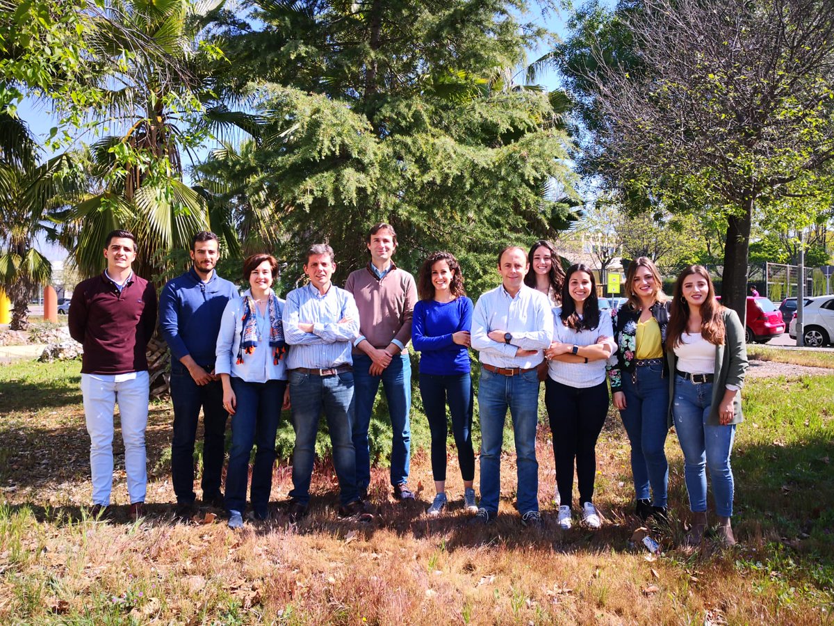 aguayenergia_gr's tweet photo. Nueva foto de grupo! #equipazo #teamwater #hidraulicos @jarodriguezdiaz @aidiwi @CarmenHFC @g72goper @pmontesinos1 @EmilioCamacho5 @jose_mpe @Victoria_slcan @maripazrb @Carmen5179 https://t.co/Rajp2z0psi