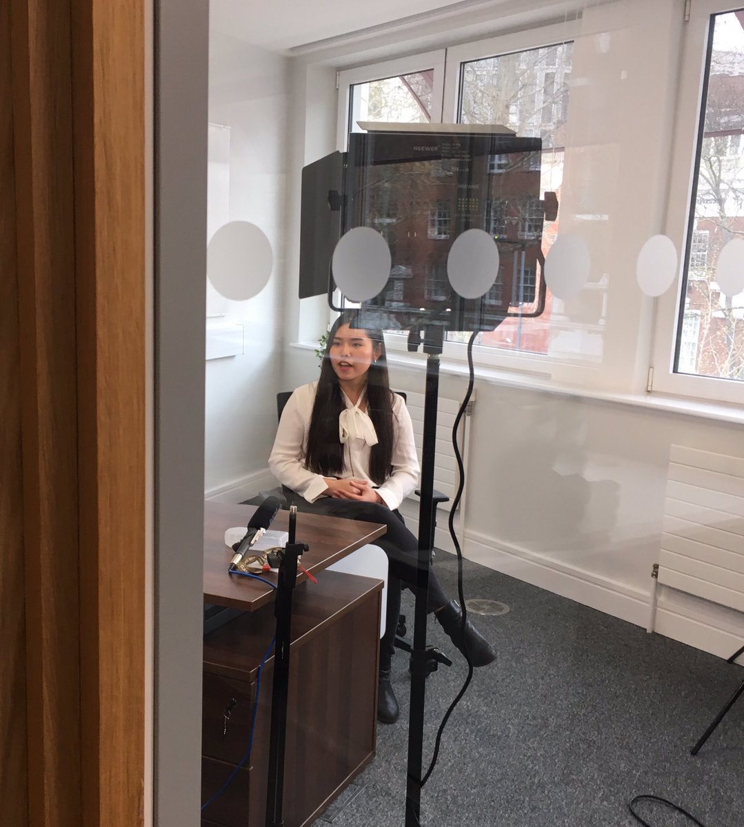 lynhamblinoutl1's tweet photo. Filming student video CVs in our plush new School of Business offices! Feeling proud to represent you all! @Merna58739419 @T_4_Themba @LittleSpikey @moorewis @LSBU_BUS #Employability #opportunity #viideocv #studentexperiemce #newway #teambuilding https://t.co/jqzcuQ2mai