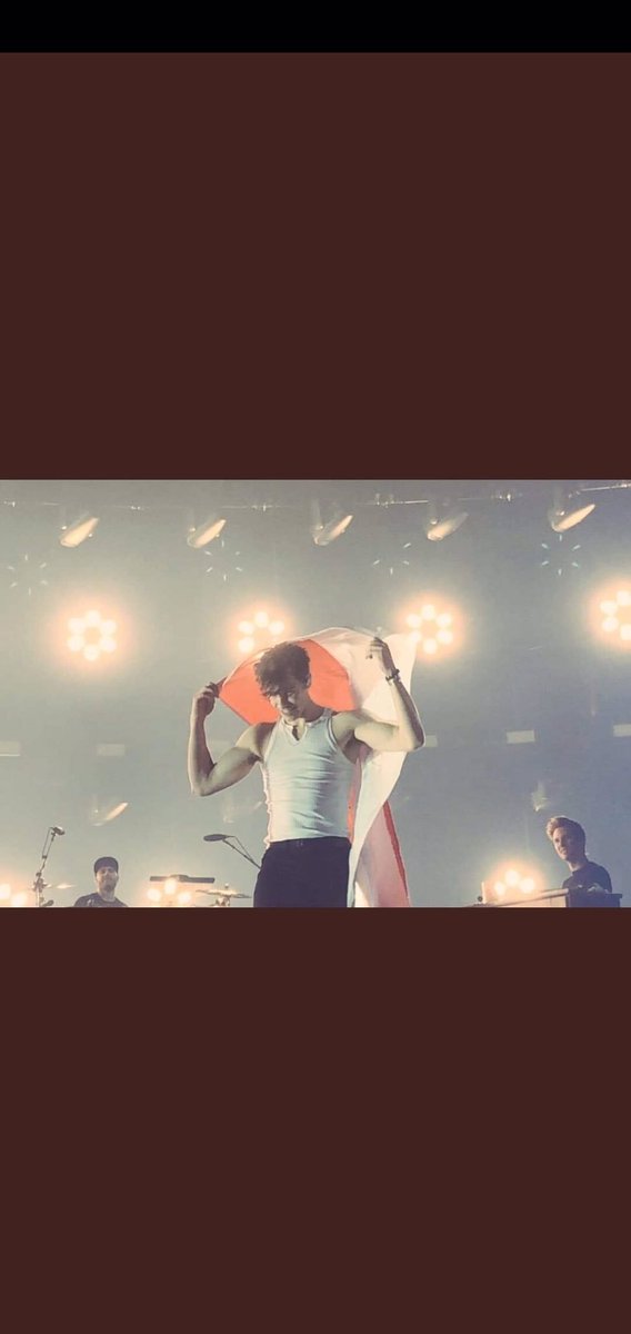 kircze's tweet photo. kiedyś obiecałam sobie, że zobaczę Shawna i pojadę na jego koncert. nie potrafię uwierzyć, że spełniłam swoje największe marzenie i dotrzymałam słowa. THANK YOU @ShawnMendes 💙 to był najpięknieszy dzień w moim życiu!!! #ShawMendesTheTourKrakow https://t.co/GYMXrHS8QP