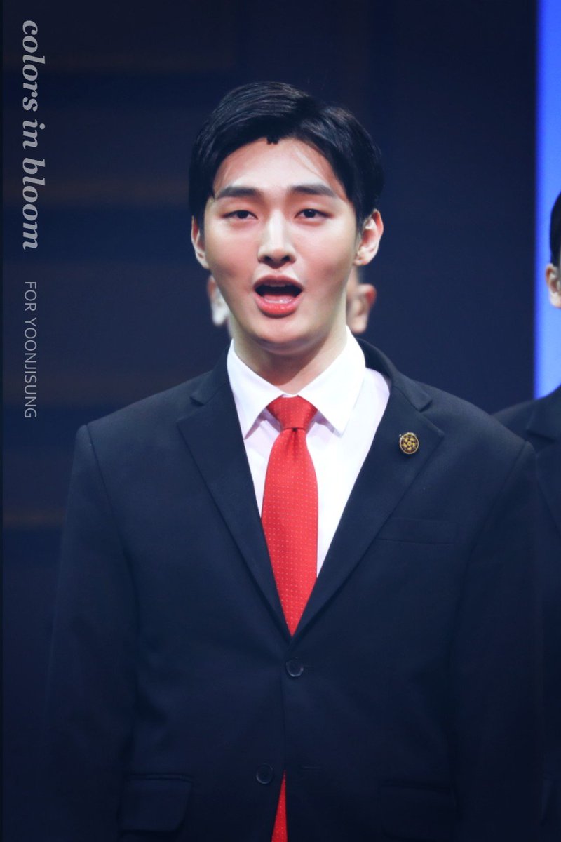YJSinBloom's tweet photo. <preview>

190403 그날들 낮공연 커튼콜 
곧 있으면 저녁 공연 시작인데......파워뒷북^_^
기차에서 사진 보다가 울 뻔ㅠㅠ 너무 보고싶었어 지성아ㅠㅠㅠㅠㅠㅠㅠㅠㅠㅠㅠㅠㅠㅠㅠ #윤지성 https://t.co/Fsja5AjdqA