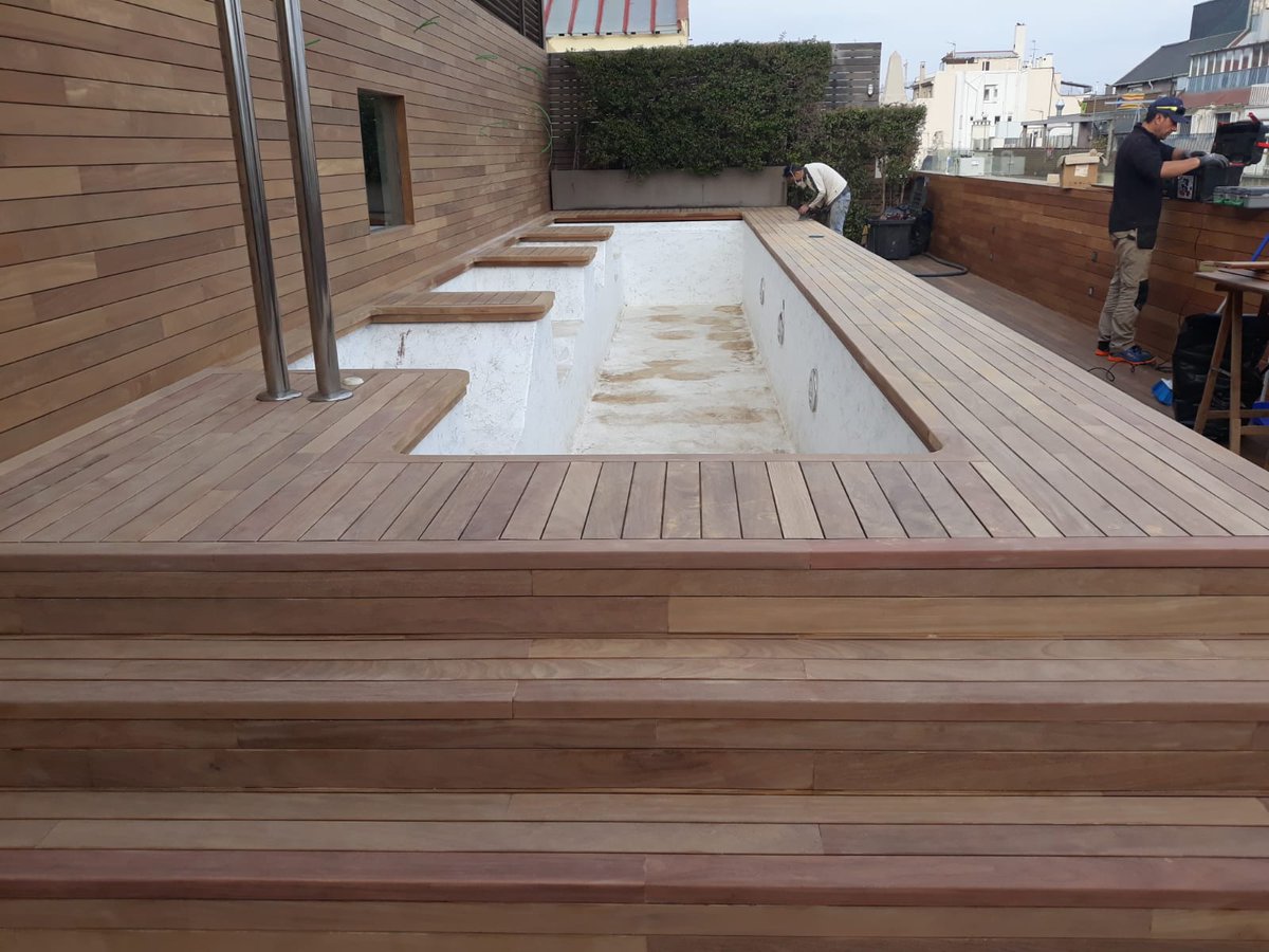 Exterpark Magnet decking nearly finished! Let's get that pool filled ☀️ #summer #decking <a href="/Exterpark/">Exterpark</a> <a href="/Owatroluk/">Owatrol UK</a> <a href="/SHDesignCentre/">SkyHouseDesignCentre</a> 

Samples 👉 bit.ly/2IaRGMd