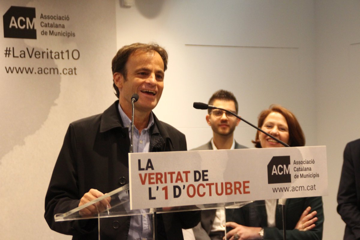 ACMunicipis's tweet image. Alcaldes i alcadesses catalans denuncien a Madrid que les declaracions dels guàrdies civils sobre l’1-O “són falses i inventades" acm.cat/actualitat/alc… #LaVeritat1O
