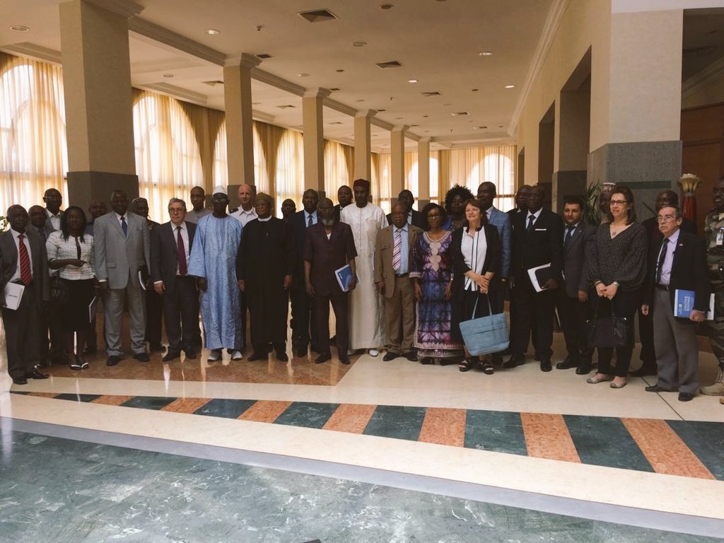 OnuTchad's tweet photo. #TCHAD : Ce matin a eu lieu la présentation de la stratégie régionale de stabilisation, de redressement et de résilience des zones du bassin du #LacTchad affectées par la crise #BokoHaram
@Union_Africaine @PNUD_Tchad 🇷🇴 https://t.co/uoPQaATHmd