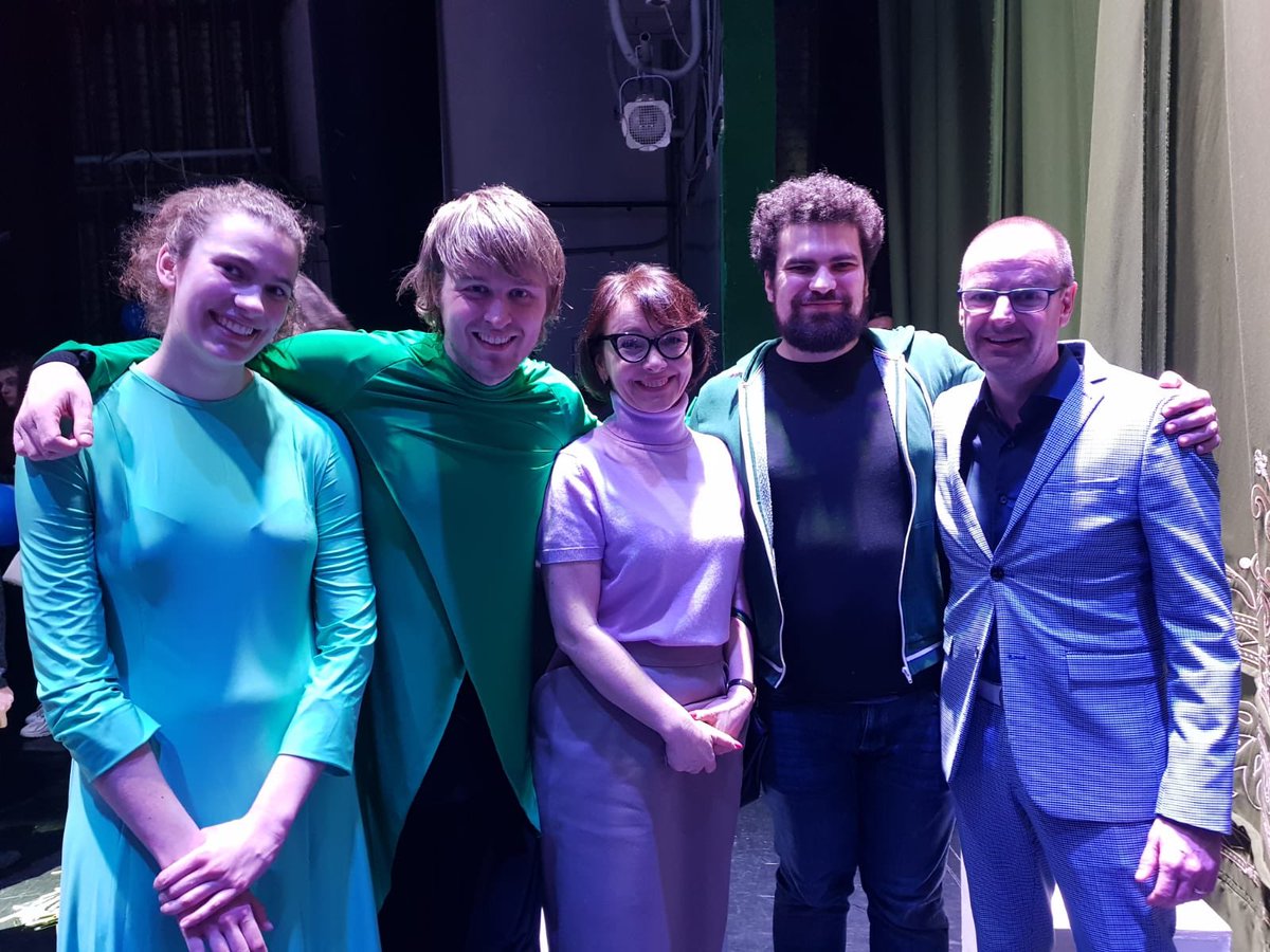 twkazou's tweet photo. Uitverkochte première gehad van #8feelings wat was het gaaf. Dit smaakt naar meer. #velcom #minsk #trots https://t.co/aArkcxjveI