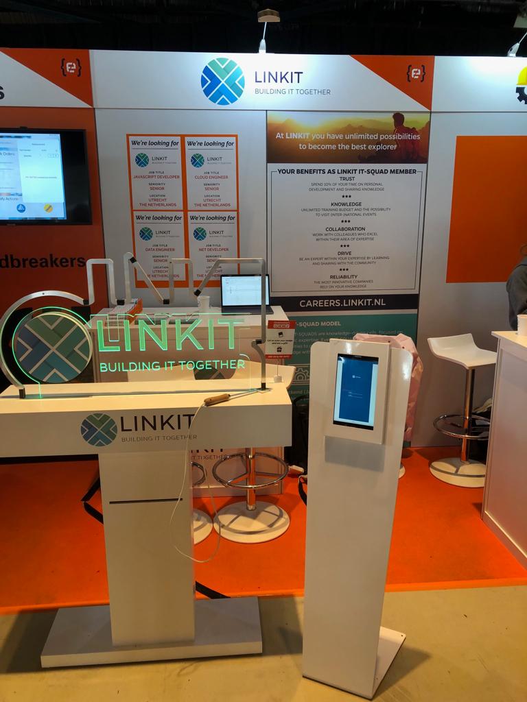LINKITGroup's tweet photo. Our second day at @ #CodemotionAmsterdam19!!! Come and meet our team and try the #wireloop! We are all eager to meet and get to know you πΒ π
@CodemoAmsterdam #devops #BigData #Frontend #IoT #AI #MachineLearning #UX #DiversityinTech #Serverless π» https://t.co/wMKrVlfWKv