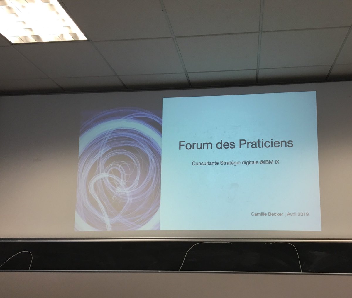 HadhamyAbdelli's tweet photo. En #LiveTweet depuis le #ForumdesPraticiens: Camille Becker! Consultante en stratégie digitale et Interactif Experience (IX) chez IBM!
C’est parti! 
@medialab_geneva @UNIGEnews https://t.co/04eYdx1t1H