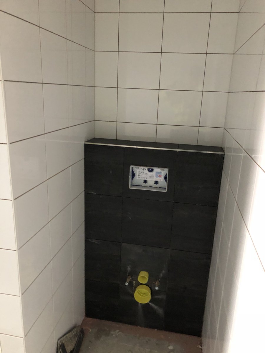 CLooij's tweet photo. 12 woningen Maassluis. Afbouw in volle gang! #tegelidee, #LTafbouw, #afbouwalliantie, #kso, #kievitwarmte, #waal. https://t.co/hlWtHy3SfS