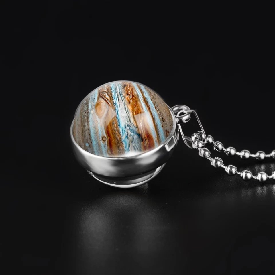 MoomoonUK's tweet photo. Silver Jupiter Globe Necklace 🌌 https://t.co/wHvlOVLeIa