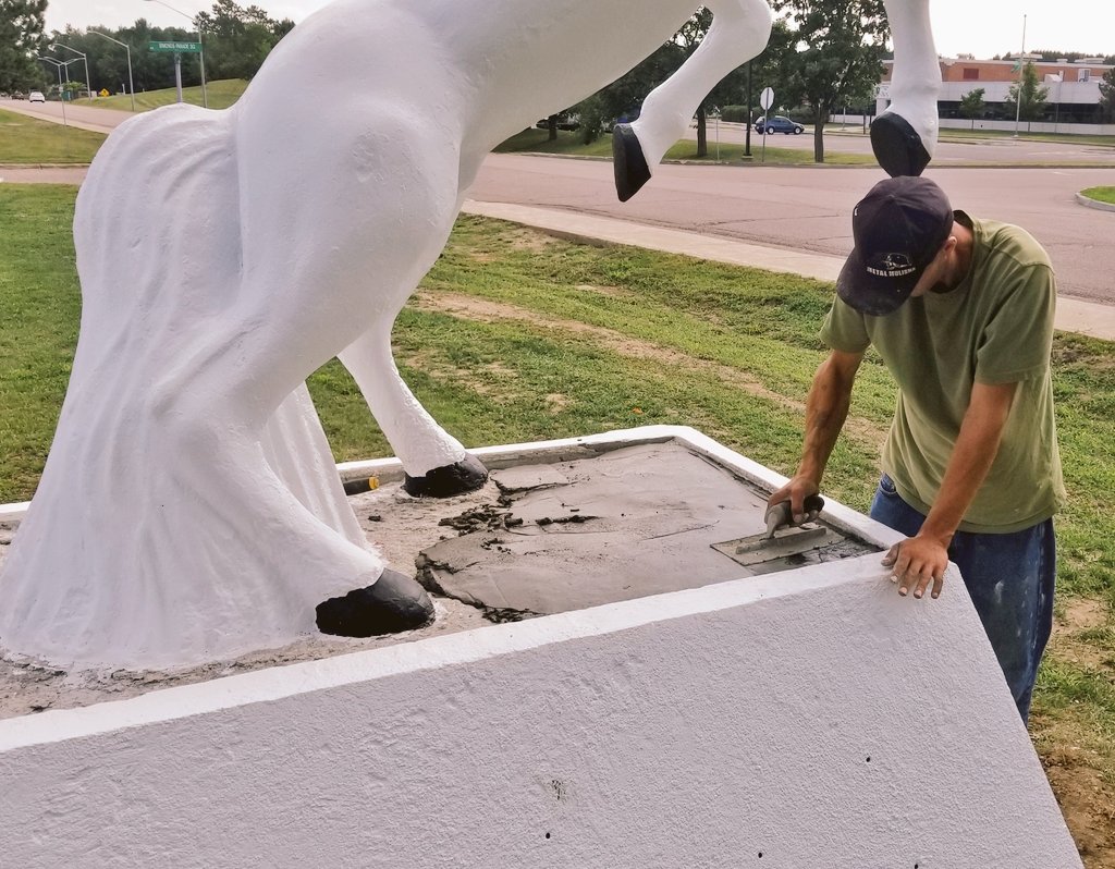 SafeCemeteries's tweet photo. PT#3. #CFBPETAWAWA . Once properly cleaned, re sealing begins with 2 coats of primer /blockfiller & 2 coats brilliant white Pic#3 rebuild of deck, Pic #4 resting of materials & then final touches. https://t.co/pmPm6c02Dh
#safecemeteries #2RCHA @CFOperations @CaCemeteryHist https://t.co/6bZwNwzFsG