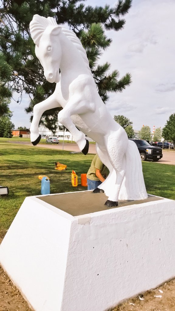 SafeCemeteries's tweet photo. PT#3. #CFBPETAWAWA . Once properly cleaned, re sealing begins with 2 coats of primer /blockfiller & 2 coats brilliant white Pic#3 rebuild of deck, Pic #4 resting of materials & then final touches. https://t.co/pmPm6c02Dh
#safecemeteries #2RCHA @CFOperations @CaCemeteryHist https://t.co/6bZwNwzFsG