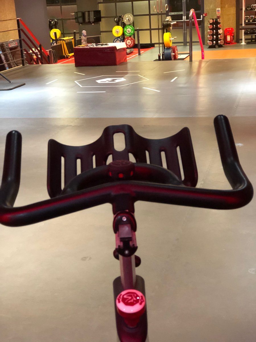 cleankinguk1's tweet photo. See it from your customers point of view: clean facilities will impact their experience and opinion on your company. Contact #CleanKing today for facility management support: 01252 375 614 #FacilityManagement #ProfessionalCleaning #FitnessFirst https://t.co/KlRef63X5w
