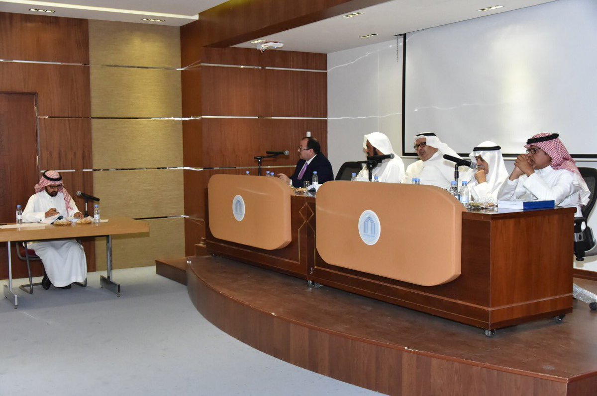 Dr_Alshathre's tweet photo. بحمدالله وتوفيقه حصلت على درجة الدكتوراه من قسم الصحافة والنشر الإلكتروني بكلية الإعلام والاتصال بجامعة الإمام بتقدير(ممتاز)مع مرتبة الشرف الأولى والتوصية بالطباعة..وعنوان الرسالة:
"استراتيجيات خطاب العنف والتطرف في شبكات التواصل الاجتماعي ودوافع التعرض له دراسة تحليلية ميدانية". https://t.co/6igez0QriX