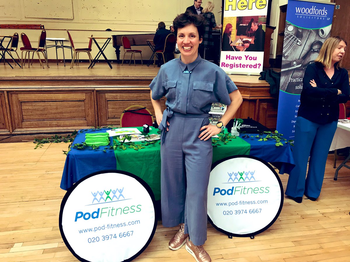 AlohaGLUE's tweet photo. Aloha! Fabulous meeting @biancasainty from PodFitness team at @HamFulBrill4Biz #HFMB19. Their mission is to make our borough active and healthy ππ½ββοΈππ½ββοΈ
#alohaglue https://t.co/RNT7KM0bog