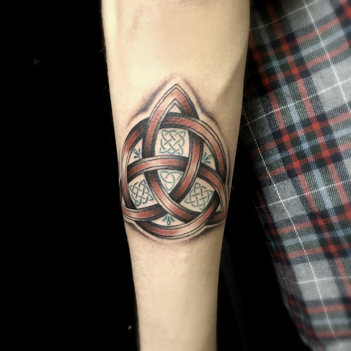 Blackhattattoodublin Celtic Tattoo By J Kennedy Tattoo The Season Has Started With St Patrick And We Are Still Getting Thoses Beauties To Tattoo Great Job There Celticknottattoo Celtictattoo Blackhatdublin Dublintattoo T Co