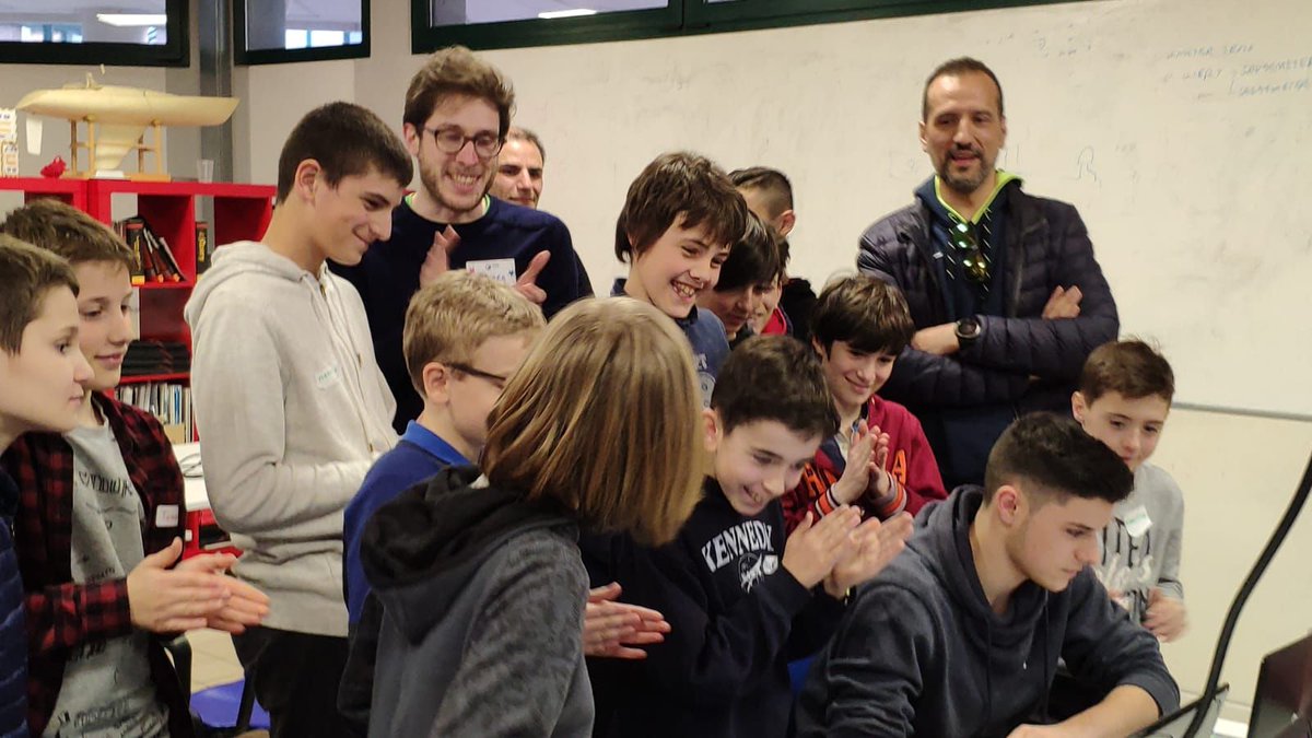 coderdojopd's tweet image. #ArduinoDay #TinkerCad divertimento con il #CoderdojoPD
al #TalentLAB