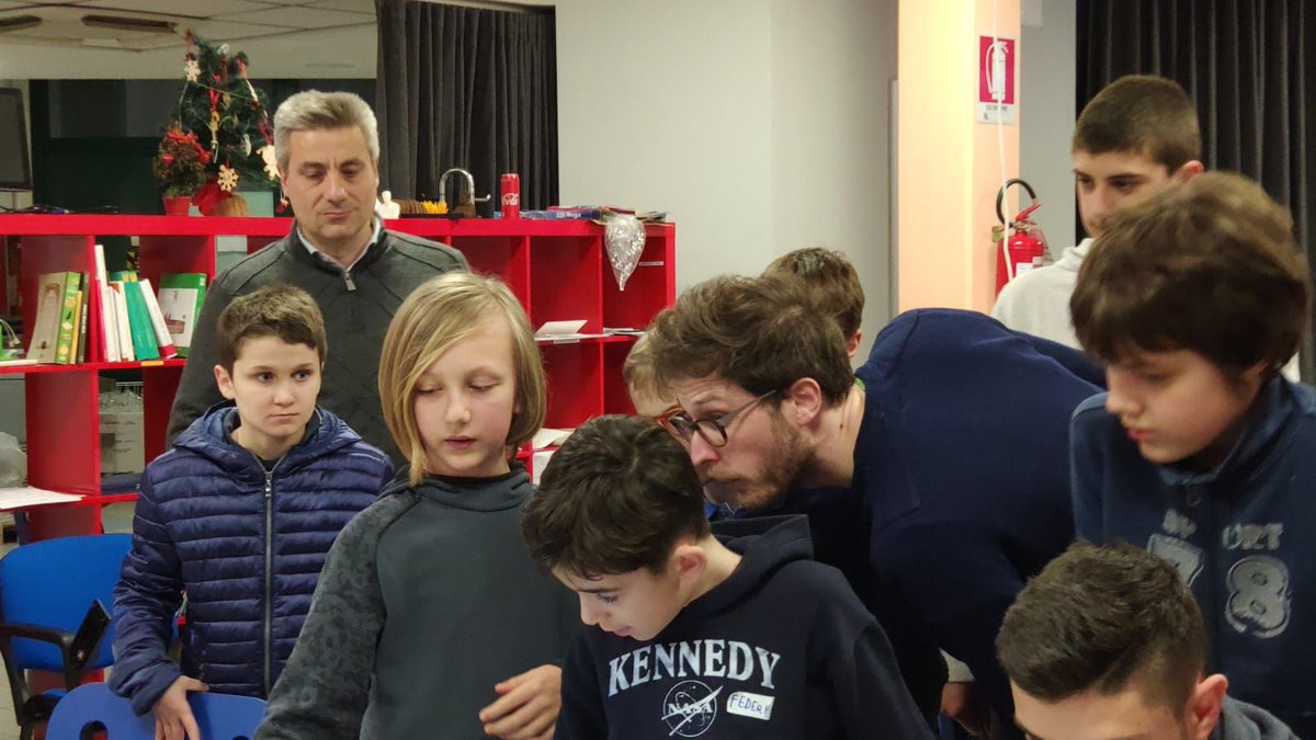 coderdojopd's tweet image. #ArduinoDay #TinkerCad divertimento con il #CoderdojoPD
al #TalentLAB