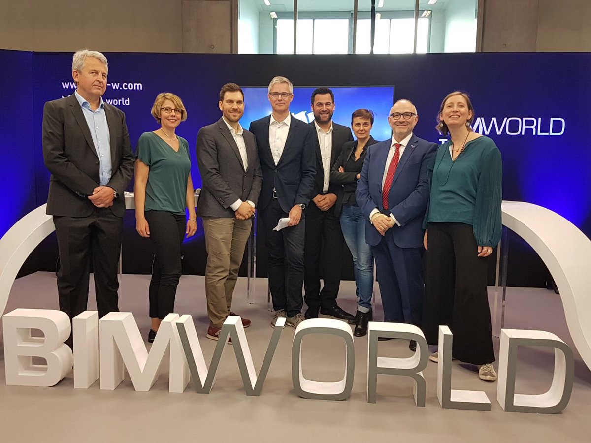 Heureux d‘avoir co-signé la convention sur le Forum Francophone au sein de #Buildingsmart - merci à tous les participants!