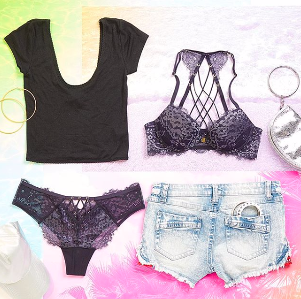 LaSenza_SA's tweet photo. Bringing SEXY back 🙌 Pair a strappy back bra with a low cut shirt for #instasexy 💋 #ootd #fashion #usexy #style #lingerie #lasenzasa https://t.co/jg58gK3VBs
