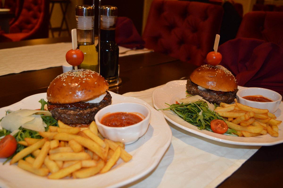 WarwickDoha's tweet photo. This April …. Qatar Burger Month!
NOW available
Buy-1-Get-1-Free Burger at Carisma Italian Restaurant
Get the offer from https://t.co/8N1jKCugKa
Daily till end of April 2019
From 6:30pm to 11:00pm
please call us on 66426906
#dohahotels #warwickhotels #warwickdoha #Qatar https://t.co/I5ZZygSCED