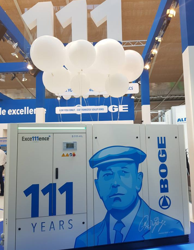 bogecompresores's tweet photo. Estamos presentando todas nuestras novedades y celebrando nuestro 111 Aniversario en #HM19. Ven a ver nuestra edición de aniversario de la serie de #compresores de tornillo S-4 al stand B56 hall 26
https://t.co/wvUctJUN0i #ComVac #Boge https://t.co/I6V8lkjQ4A