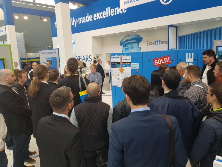 bogecompresores's tweet photo. Estamos presentando todas nuestras novedades y celebrando nuestro 111 Aniversario en #HM19. Ven a ver nuestra edición de aniversario de la serie de #compresores de tornillo S-4 al stand B56 hall 26
https://t.co/wvUctJUN0i #ComVac #Boge https://t.co/I6V8lkjQ4A