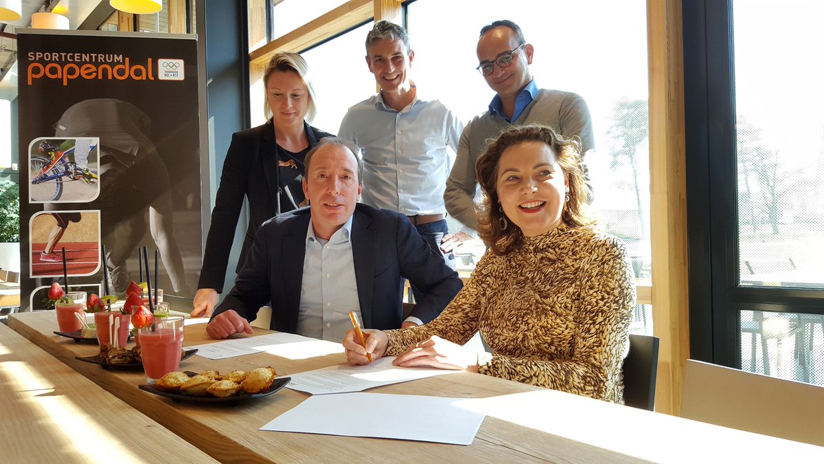 Papendal's tweet photo. Goed nieuws! De topsporters #OpPapendal zijn tot en met 2020 weer verzekerd van goede (para)medische zorg 💪! ➡️➡️ https://t.co/9ONq4tCbA8 @ESMtopsport | @SMCPapendal | @PreazNL https://t.co/6cVKF3ddTt
