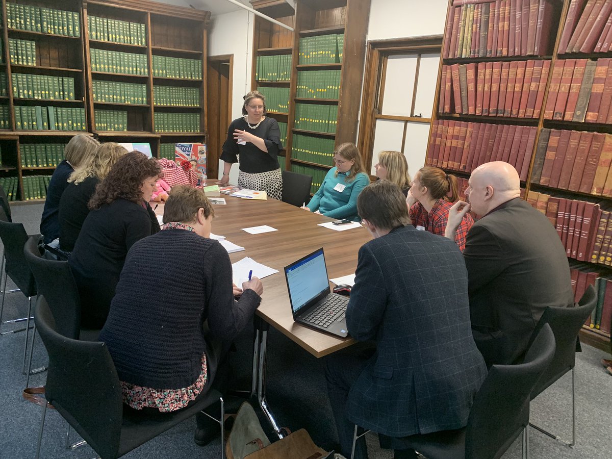 TabisW's tweet photo. Loads of questions and sharing in the practical shared learning session. The Innovation Network at its best - curiosity and generosity! @leedslibraries #libsinnovate #learninlibraries https://t.co/7atjEzYzps