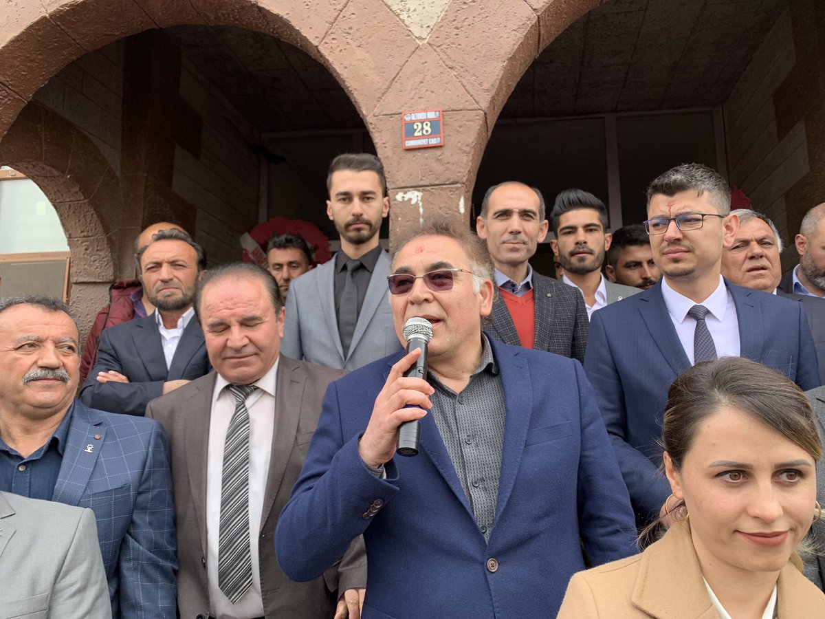yucelmenekse50's tweet photo. “Teşekkürler Kozaklı” #DurmadanYorulmadan çok çalıştık ve şükürler olsun ki, sağlık turizminin Başkenti Kozaklı’mızı #GönülBelediyeciliği olan #AKBelediyeciliğe kavuşturduk. Mazbatasını alarak resmen göreve başlayan @AkifKabukcuoglu kardeşime başarılar diliyorum. #Kozaklı https://t.co/XJw4xcQTbX