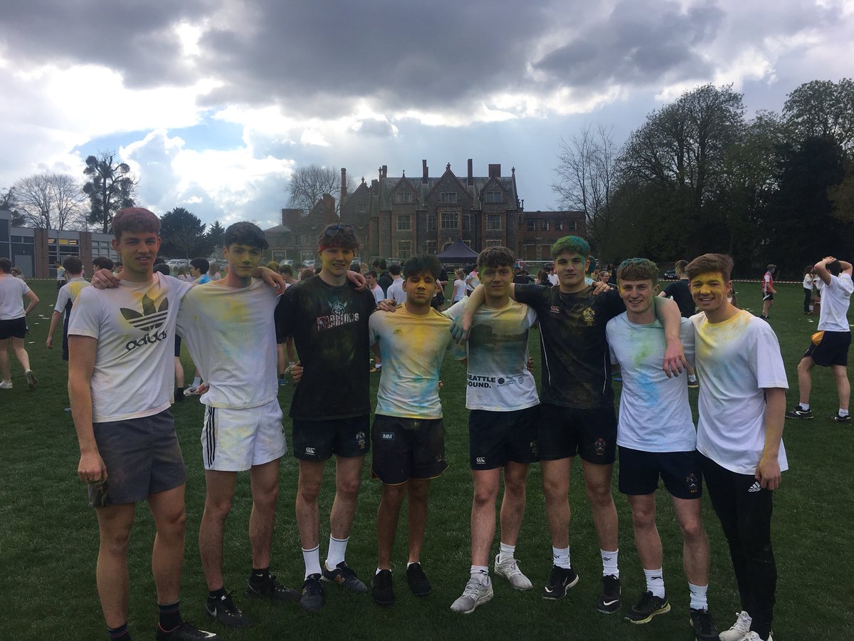 Great work with the 6th formers doing the colour run for charity today! #teamrbcs <a href="/ReadingBlues/">ReadingBlues</a>