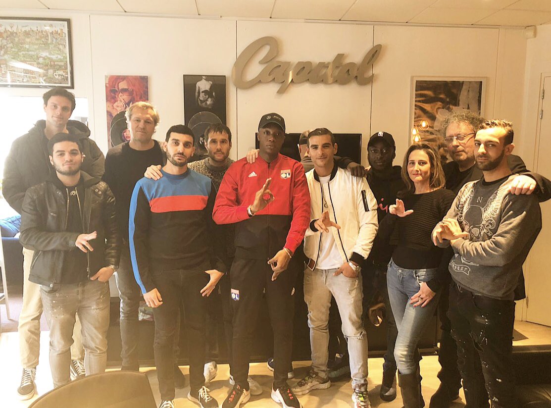 Un nouveau champion 👌🏽 <a href="/ZeGuerre/">ZeGuerre</a> 🐀 Rejoins l’écurie <a href="/AffranchisMusic/">Affranchis Music</a> 🚬 
<a href="/CapitolFR/">Capitol Label Services</a> C’est Officiel 💪🏽 L’attaquant Lyonnais jouera pour l’équipe cette saison 😈 
#OnVousAvaisPrevenu 
#2019LannéeDu69 
#MonPélo 
#LYON69LaTrick 
Cc 
<a href="/daphneoudaph/">Daphné</a> 😇