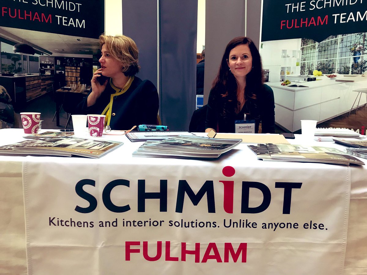 AlohaGLUE's tweet photo. Aloha! Great to meet Eliska and @Schmidtofficiel Fulham team at @HamFulBrill4Biz #HFMB19. Provider of made-to-measure kitchen and furniture since 80 years. #alohaglue https://t.co/pCzSq7azRd