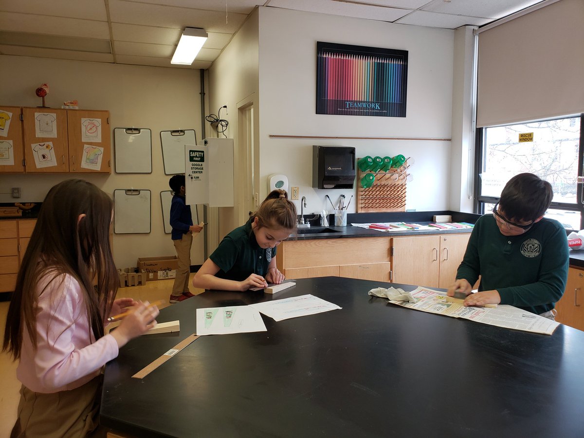 cozimm's tweet photo. Then next step in the Pinewood Derby Car making process .... designing the graphics for the outside!!!  #nardinacademy  #attentiontodetails
 #pinewoodderbycar https://t.co/4FOGD6swzX