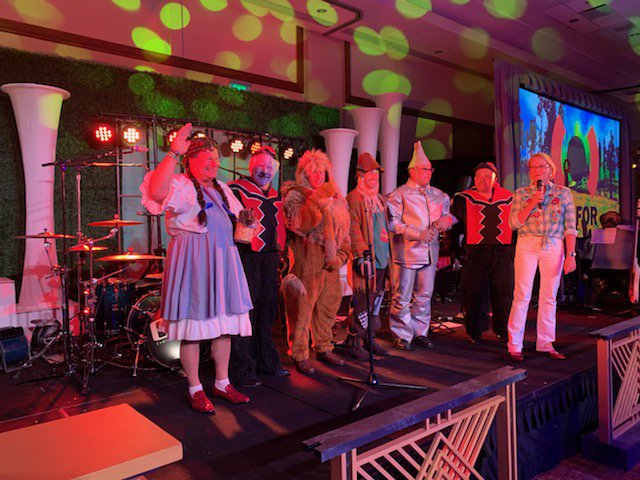 BELFORGroup's tweet photo. Lions, tigers and our CEO - oh my! Thanks everyone for joining BELFOR's @PLRBConf party last night! Together we can make a difference - and have some fun along the way! #ClaimsConference2019  #LearningHasNoFinishLine https://t.co/dhIhSaLoJ5
