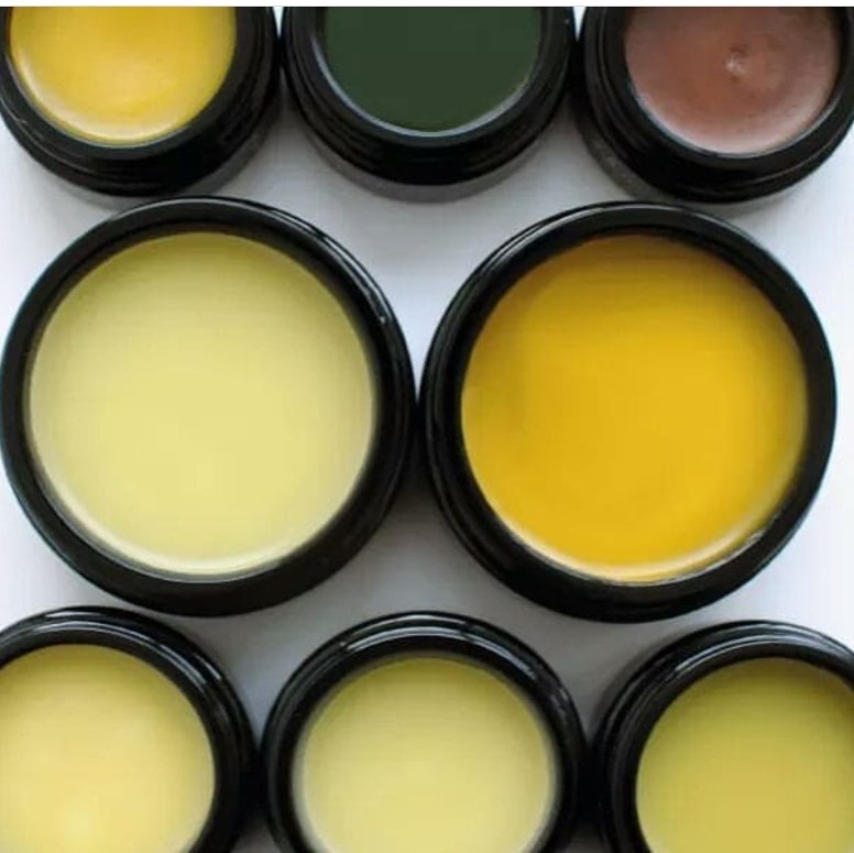 InlightBeauty's tweet image. Balms &amp;amp; oils have the unique ability to capture and store specific liposoluble botanical ingredients such as herbal extracts and essential oils, which act as natural preservatives, meaning extra additives are not necessary!
#balms #oilbased #waterfree #organicskincare #beaut