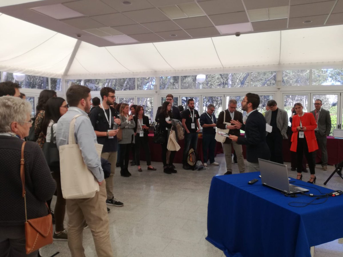 Introducing pitches of innovative SMEs in IT for healthcare 💻+🔬at @CNIO_Cancer <a href="/ONCONET_SUDOE/">ONCONET SUDOE</a> workshop 2019 chaired by <a href="/erreuvedos/">Roi Villar V 🇪🇺 RV2 🏳️‍🌈⃤ ahora 🦋</a> 🔝🎤