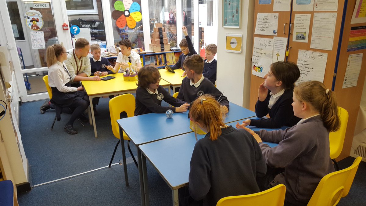 A fantastic day <a href="/StJohnsThornham/">St John's CE, Thornham Primary School</a> yesterday using <a href="/SpheroEdu/">Sphero Education</a> to introduce physical outputs to their #computing #curriculum