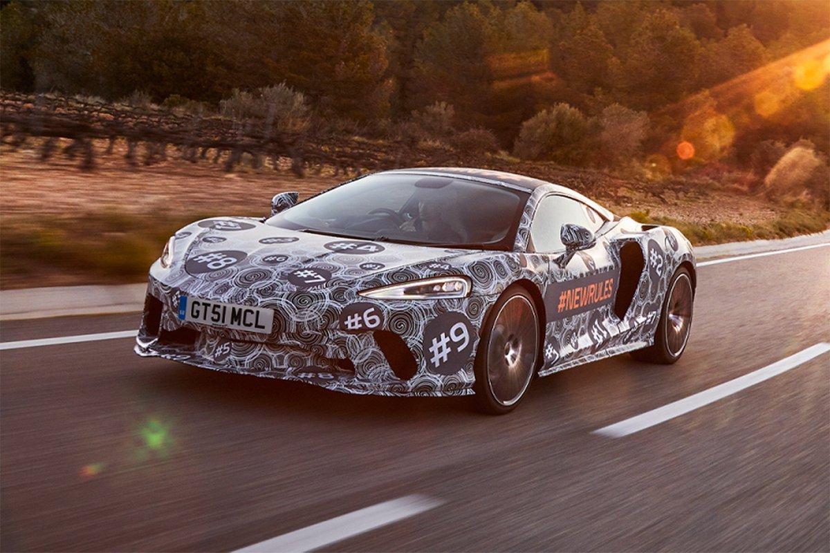 AutoExpress's tweet image. NEWS: All-new #McLaren Grand Tourer teased again ahead of official May reveal… #McLarenGT @McLarenAuto &amp;gt;&amp;gt; aex.ae/2EBCvaJ