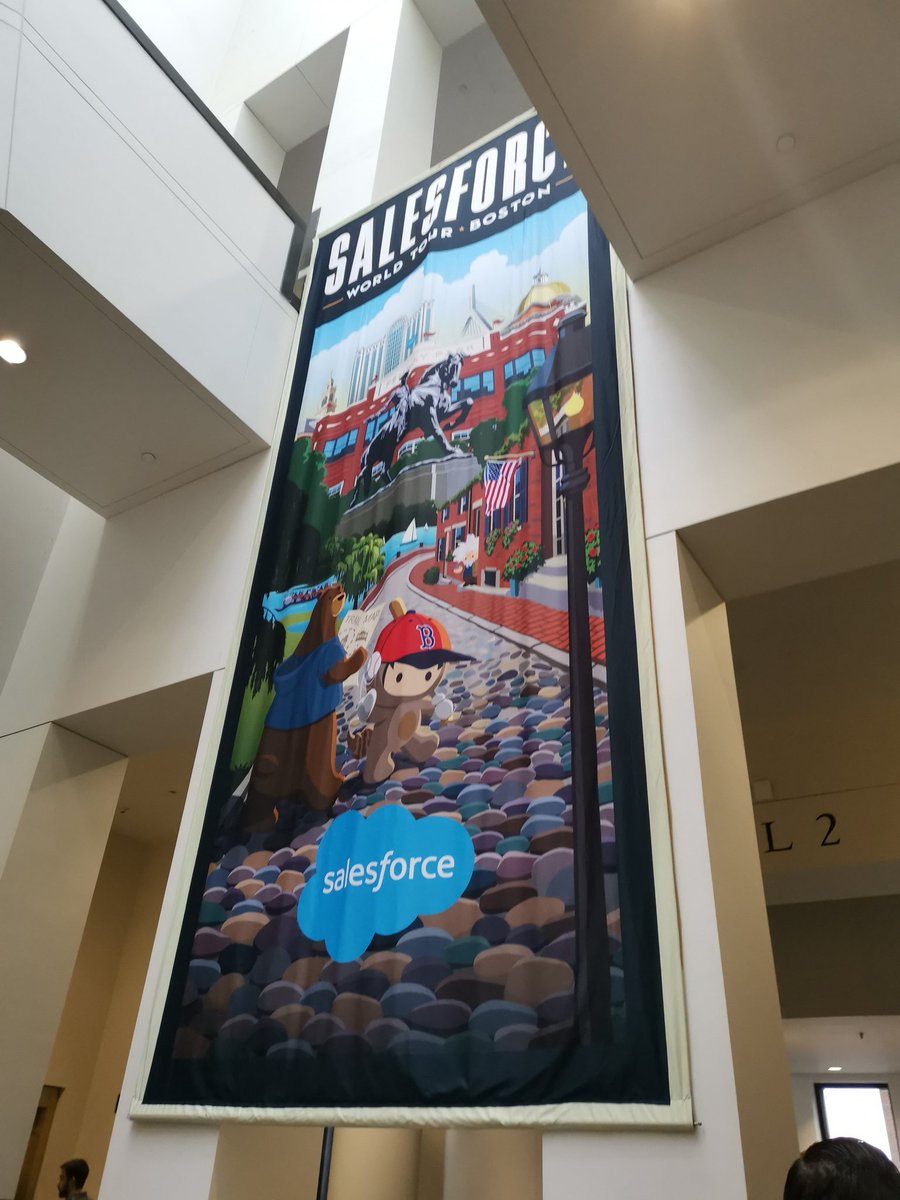 RuiRayWang's tweet photo. Learning more about salesfoce  #SalesforceWorldTour https://t.co/hh5CgCmUr3