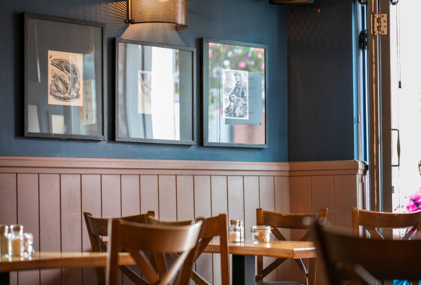 A perfect place to enjoy a lunch with your favourite people. Who's joining us for lunch this week?