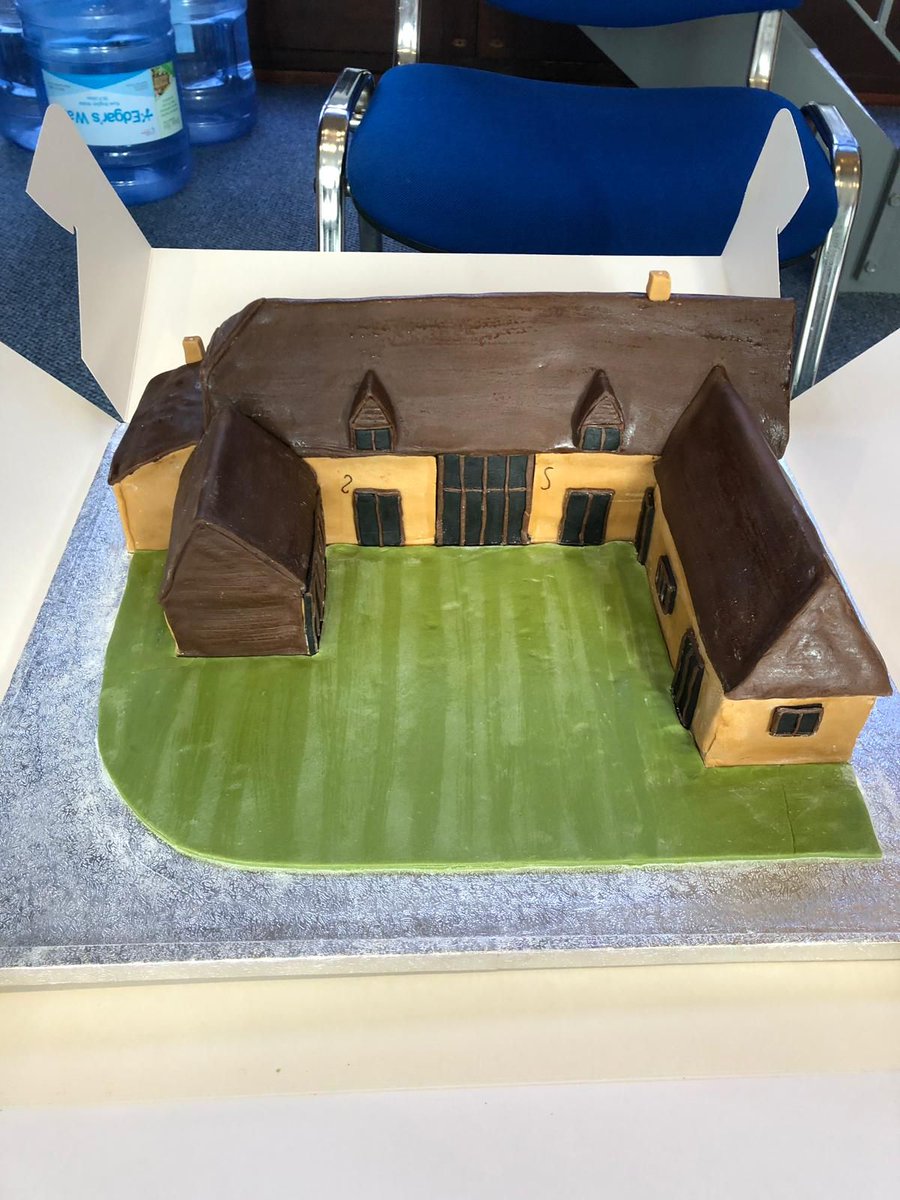 QL_Group's tweet image. A massive thanks to @rlt_group for making this amazing cake of our #newoffice. We love it!