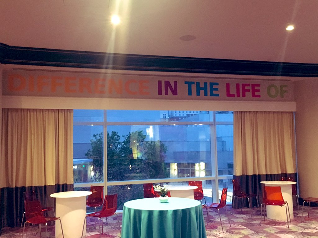 SocialiSpeaking's tweet photo. Leading with our mission #TLECON19 https://t.co/SbdyXpxbyv