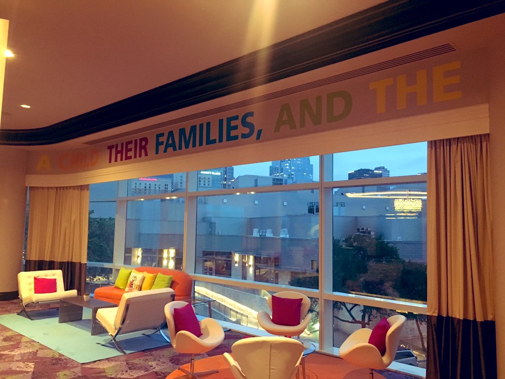 SocialiSpeaking's tweet photo. Leading with our mission #TLECON19 https://t.co/SbdyXpxbyv