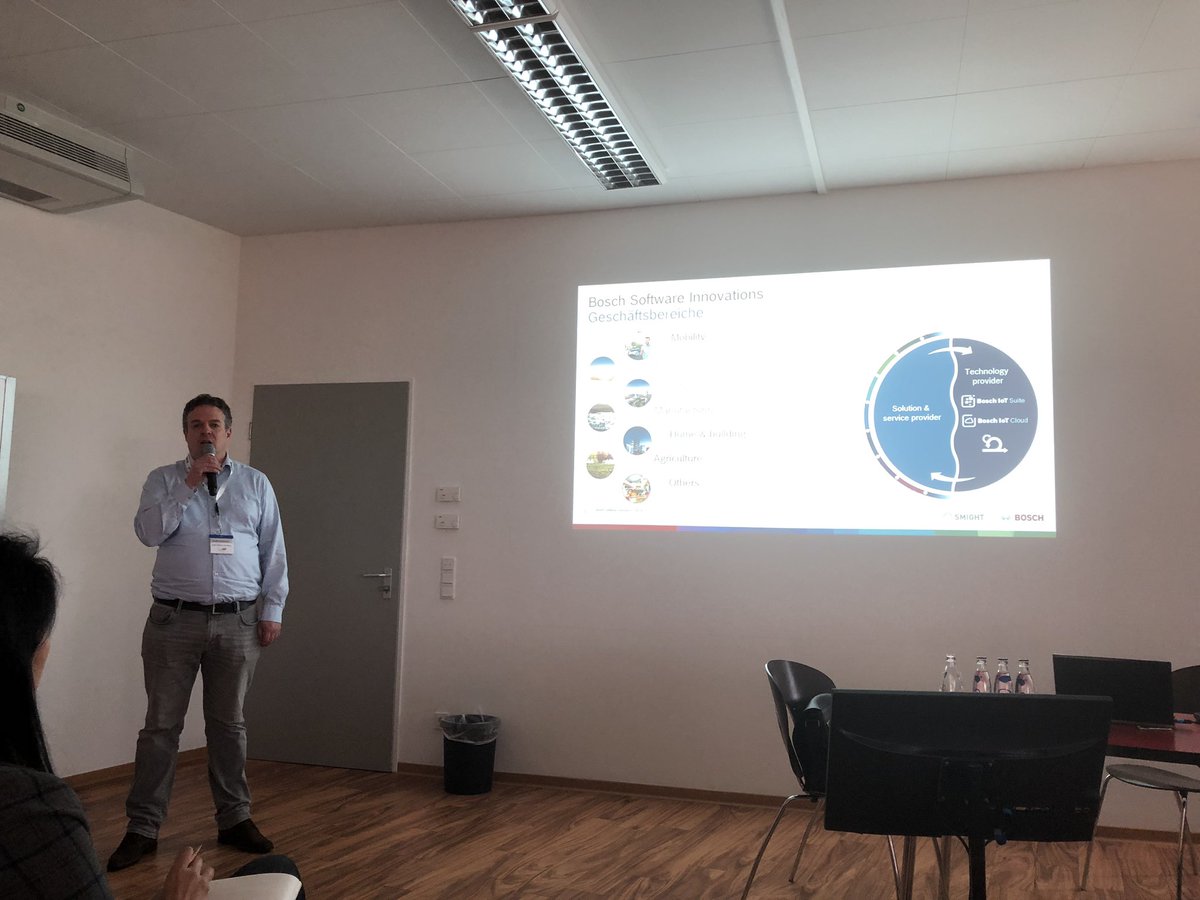 kai_at_ProSyst's tweet photo. Spannender Vortrag von meinem Kolle gen Steffen Schenkluhn und Ralf Rapude von @smight_city zu einem gemeinsame #SmartGrid Projekt mit Hilfe der #BoschIoTSuite #OSGi von @BoschSI #biot19 @building_iot https://t.co/MvCgUzf1tH