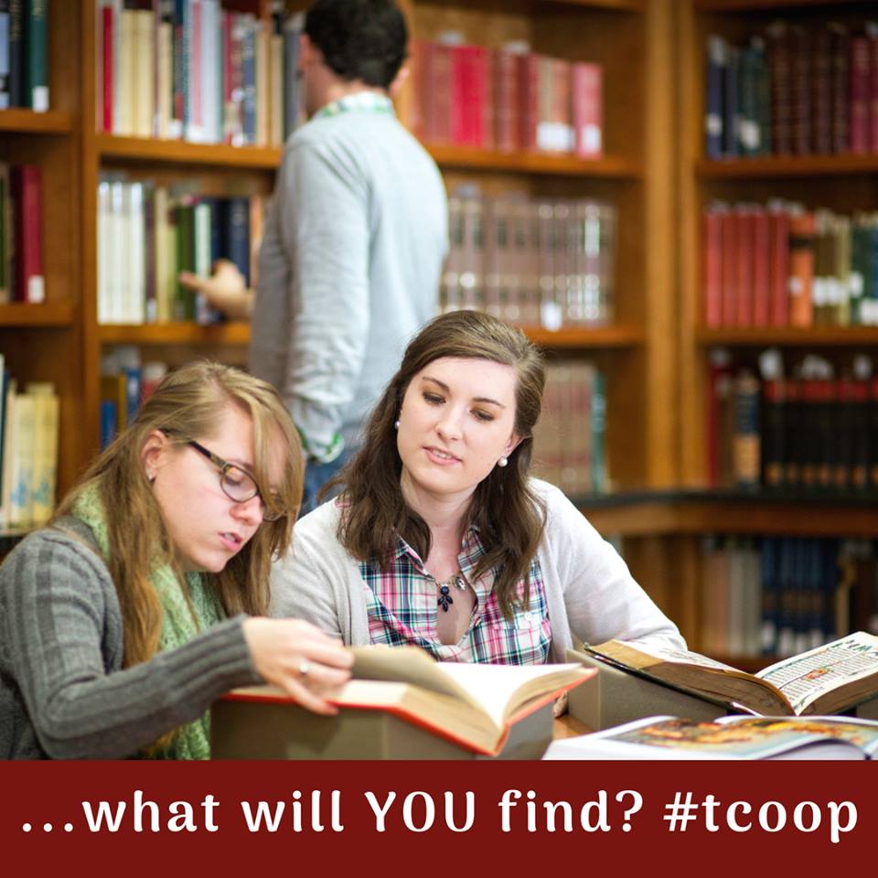 UofSClibraries's tweet image. If your discovery process or research has stalled, stop by the Reference  desk up front to ask a librarian for help. That&apos;s why we&apos;re here. 
 #yourtcoop #whatwillYOUfind