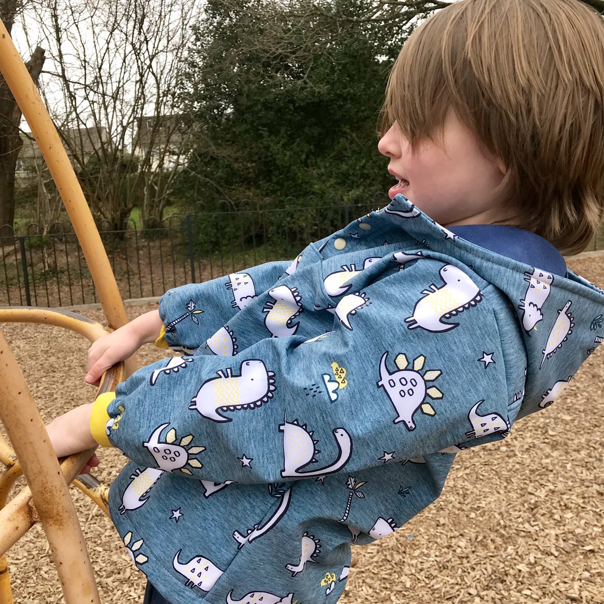 BampiAndBoo's tweet photo. Thank you @CaboodleT for sending me this gorgeous #softshell fabric. Charlie loves his new #anorak 🌧 
https://t.co/DCnrnFMgXG #waterprooffabric #ukfabricsuppliers #raincoat #handmadeintheuk #etsyselleruk #wahm https://t.co/hcUNwZMl4a